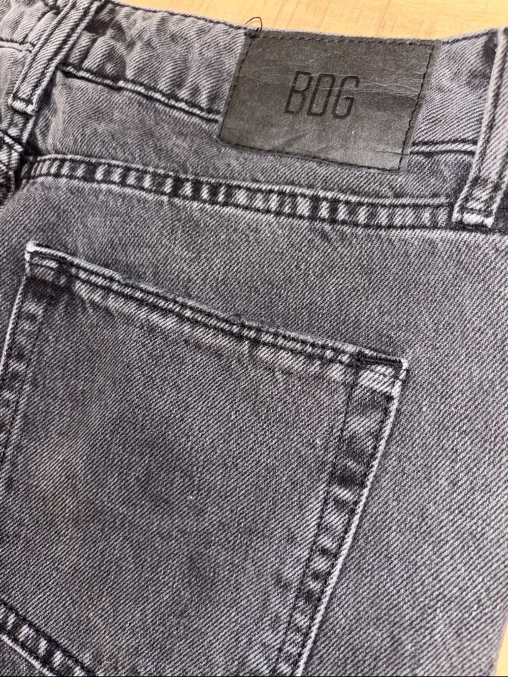 BDG Urban Outfitters Washed Black Mom Jeans Denim 100% Cotton W 28 L 32 - Picture 7 of 7